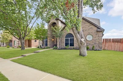 2039 Camelot Drive, Lewisville TX 75067 - Photo 4
