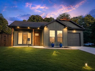 3210 Carpenter Avenue, Dallas TX 75215 - Photo 2
