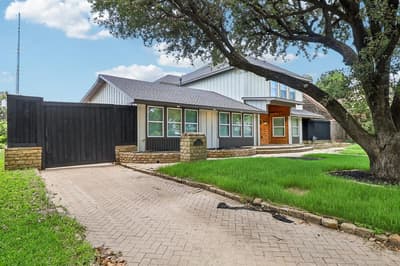 10711 Cromwell Drive, Dallas TX 75229 - Photo 2