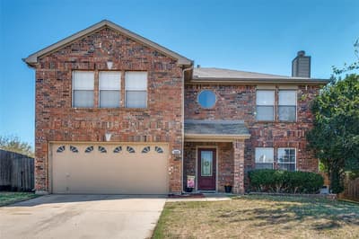 220 Sunset Oaks Drive, Fort Worth TX 76112