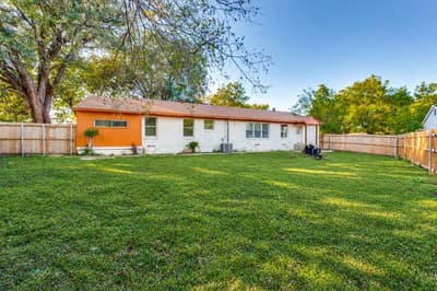 2626 Crest Avenue, Dallas TX 75216 - Photo 3