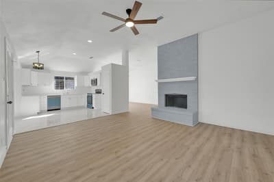 1117 Silver Spruce Drive, Arlington TX 76001 - Photo 4