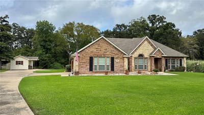 115 Meadowood Road, Enchanted Oaks TX 75156