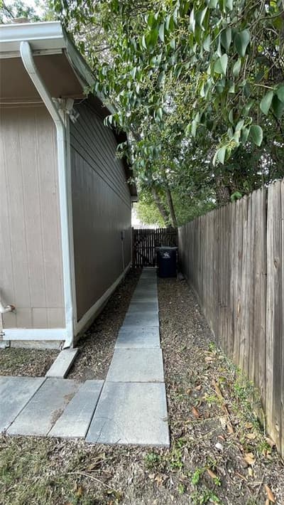 722 Circle Drive, Arlington TX 76010 - Photo 5