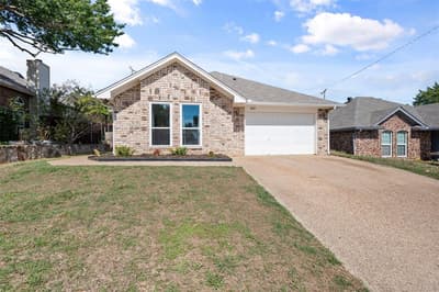 7437 Little Rock Lane, Fort Worth TX 76120 - Photo 3