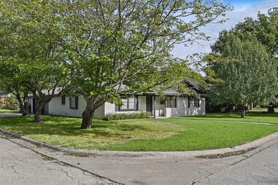 116 San Jacinto Street, Waxahachie TX 75165 - Photo 2