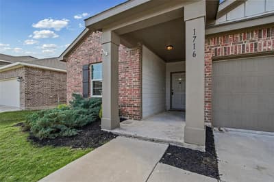 1716 Escondido Drive, Fort Worth TX 76052 - Photo 2