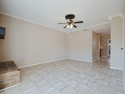 512 Pecan Acres Court, Arlington TX 76013 - Photo 4