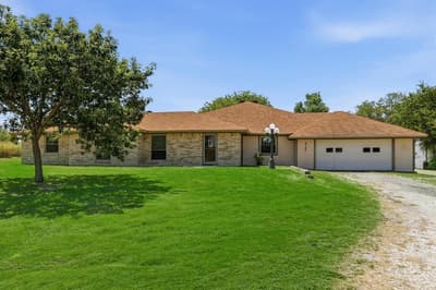 8766 Webb Road, Ponder TX 76259 - Photo 2