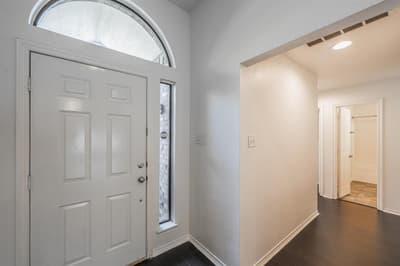 7924 Fox Chase Drive, Arlington TX 76001 - Photo 2
