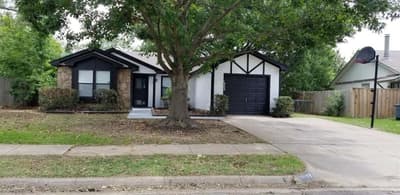 1404 Colonnade Drive, Arlington TX 76018