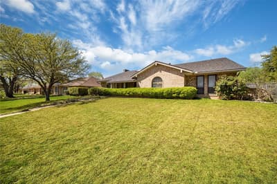 931 Rock Canyon Drive, Duncanville TX 75137 - Photo 2