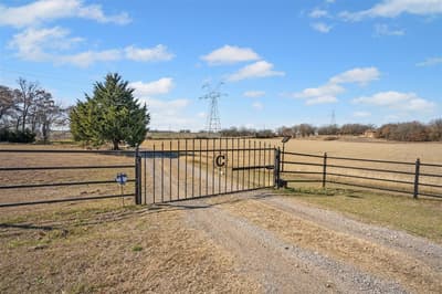 146 Private Road 3593, Paradise TX 76073