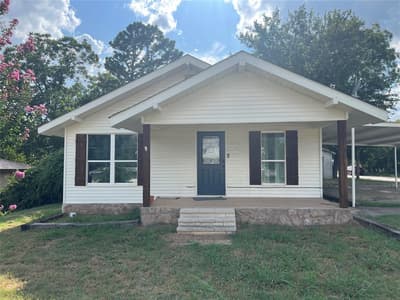 202 S 7th Street, Jacksboro TX 76458