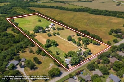 705 W Saunders, Trenton TX 75490