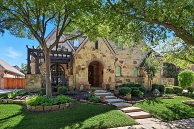 9040 Charles Street, Lantana TX 76226