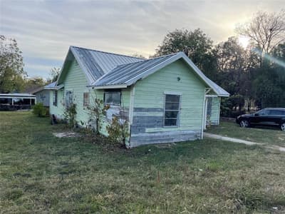 801 W Belknap Street, Jacksboro TX 76458