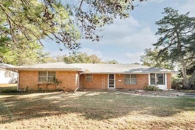 205 Bonham Street, Nocona TX 76255