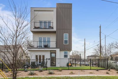 500 W Sanford Street, Arlington TX 76011