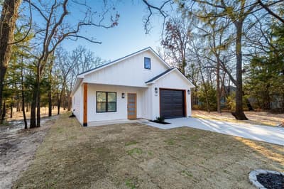 921 Hillburn Drive, West Tawakoni TX 75474
