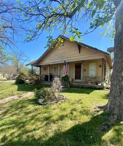 1201 W Market Street, Honey Grove TX 75446