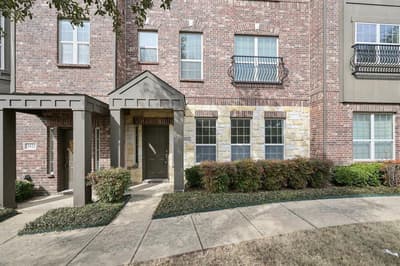 3934 Amberwood Drive, Addison TX 75001
