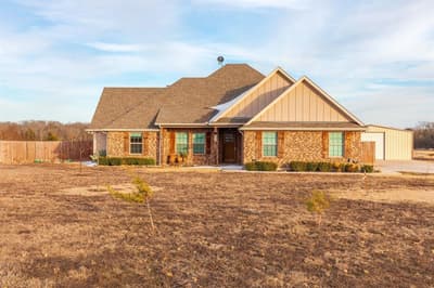 675 County Road 4935, Trenton TX 75490