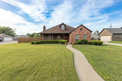 1308 Madeline Street, Commerce TX 75428