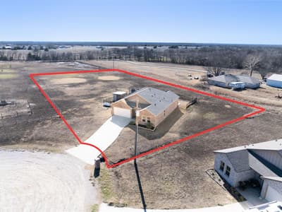 315 Delatorre Street, Trenton TX 75490