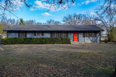 305 N Eastern Street, Keene TX 76059