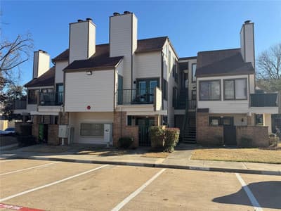 2300 Bamboo Drive # N306, Arlington TX 76006