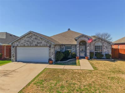 6004 Ten Wood Court, Arlington TX 76018