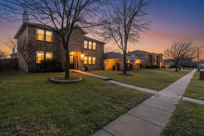 1512 Golden Grass Drive, Lancaster TX 75134