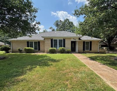 860 40th Street SE, Paris TX 75462