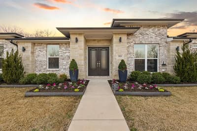104 N 4th Street, Trenton TX 75490