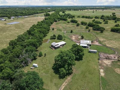901 County Road 3925, Wolfe City TX 75496