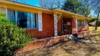 2438 Five Mile Circle, Dallas TX 75233 - Photo 2