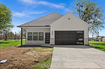302 E Glenwood, Mabank TX 75147