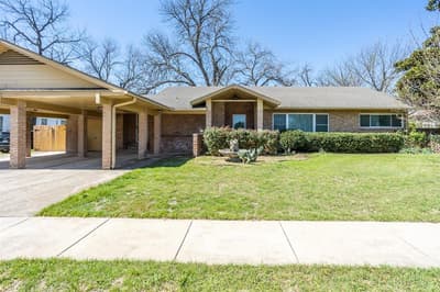 411 S CENTRE Lane, Lancaster TX 75146