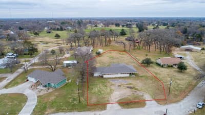 407 S Crockett, Edgewood TX 75117