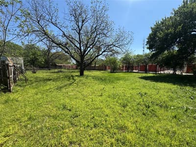 730 Sunset Drive, Irving TX 75061 - Photo 2