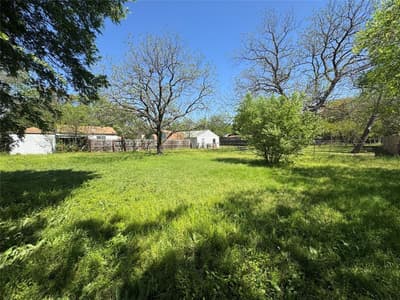 730 Sunset Drive, Irving TX 75061 - Photo 3