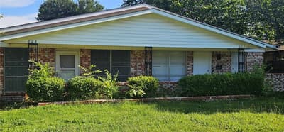 608 Arbor Lane, Lancaster TX 75134