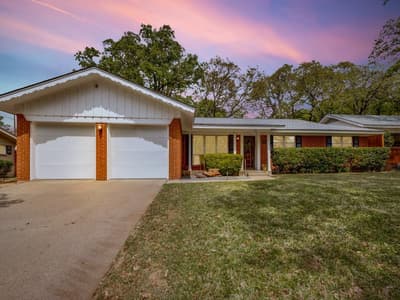 712 Joanna Drive, Hurst TX 76053