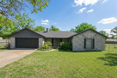 308 E Cottonwood Street, Leonard TX 75452