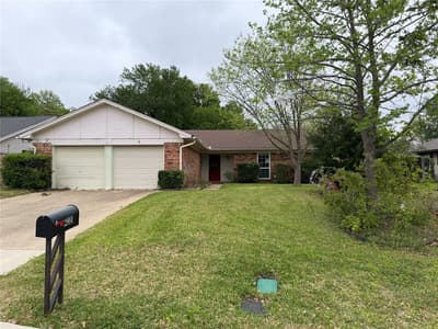 2904 Steve Drive, Hurst TX 76054