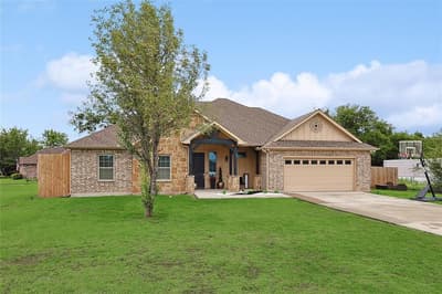 342 W Huffman Street, Krum TX 76249