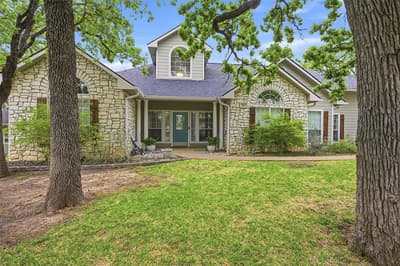 106 Shoshone Drive, Lake Kiowa TX 76240