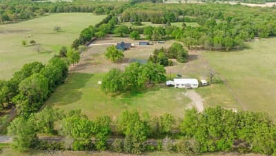81 County Road 44880, Blossom TX 75416