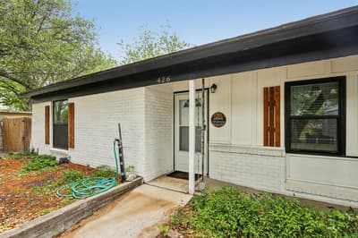 426 W Lake Street, Krum TX 76249